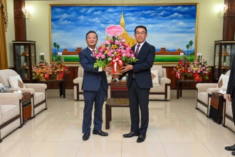 Vietnam congratulates Laos on 70 years of Party leadership